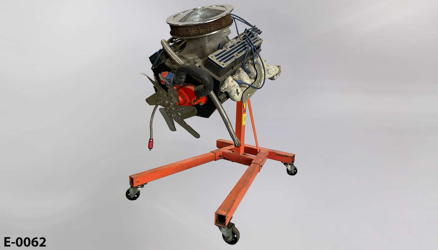 e_0062 V8 Engine; Faux