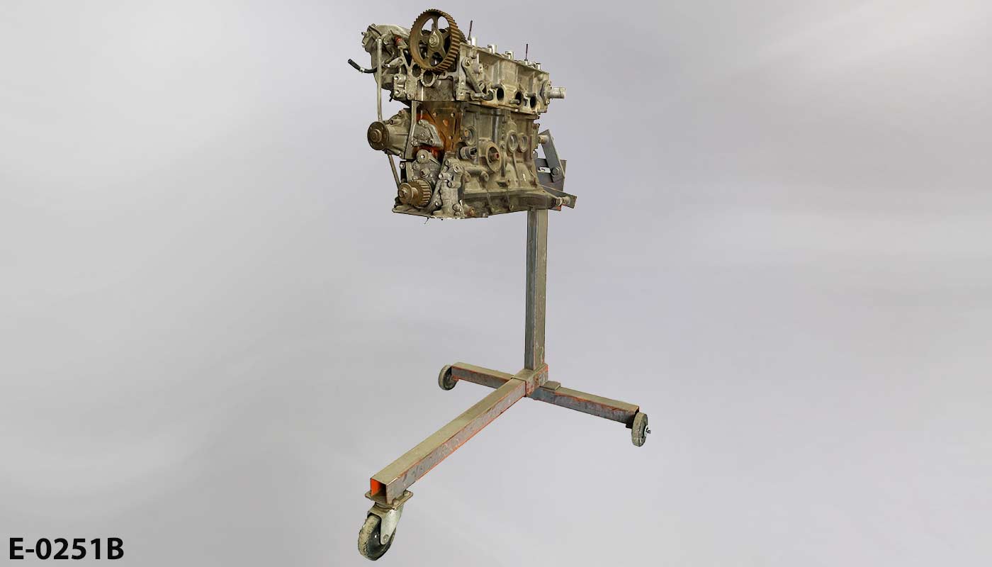 e_0251b Inline 4 Engine