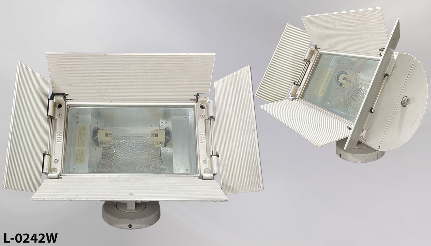 L-0242w Halogen Light