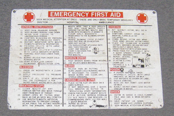 s1335 First Aid Sign