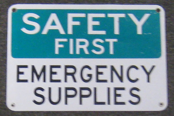 s1384 First Aid Sign