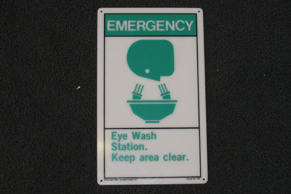 s2470 First Aid Sign