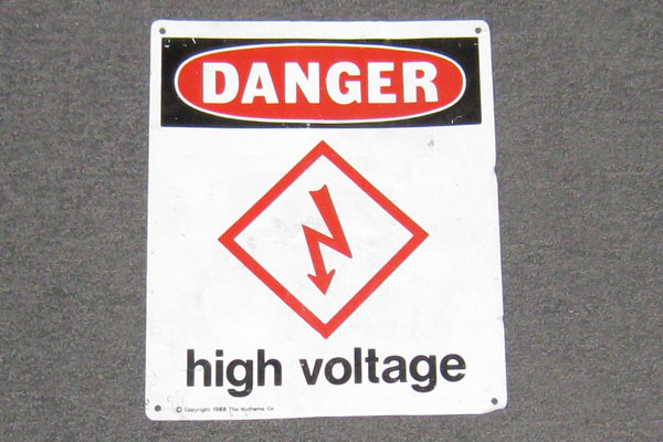 s0550 High Voltage Sign