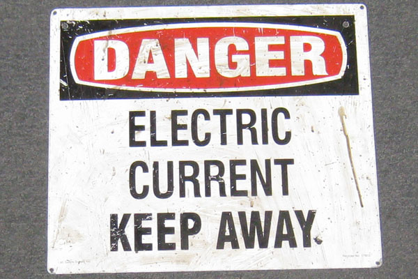 s0553 High Voltage Sign