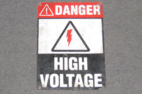 s0733a High Voltage Sign
