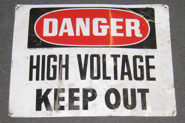s0756 High Voltage Sign