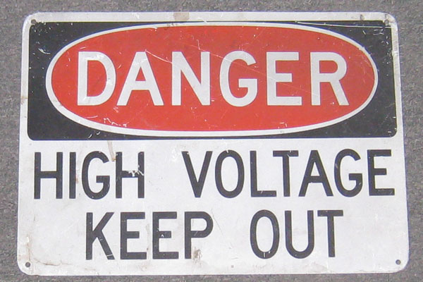 s0802 High Voltage Sign