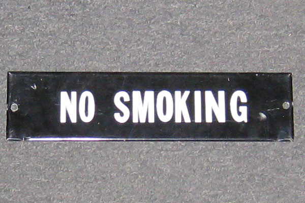 s0436 No Smoking Sign