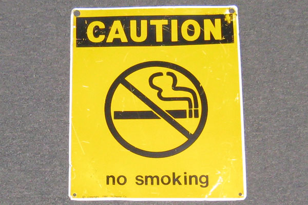 s0554 No Smoking Sign