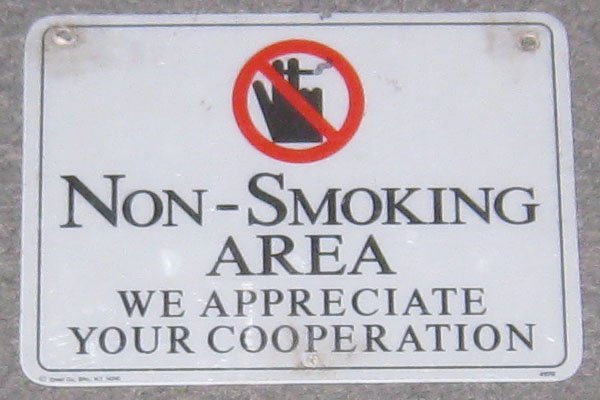 s0662 No Smoking Sign