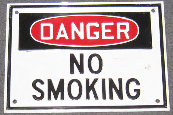 s0700 No Smoking Sign