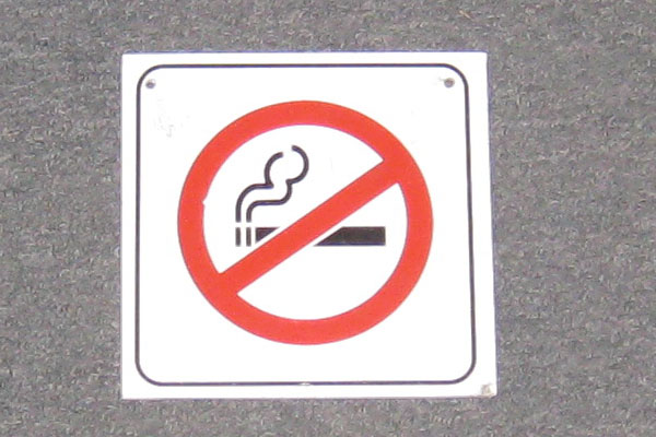 s1652 No Smoking Sign