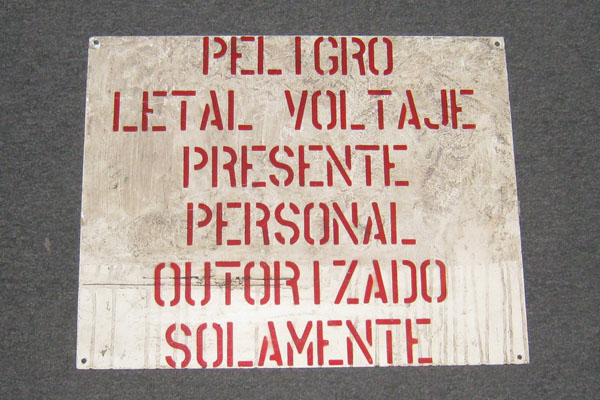 s1043 Spanish Sign