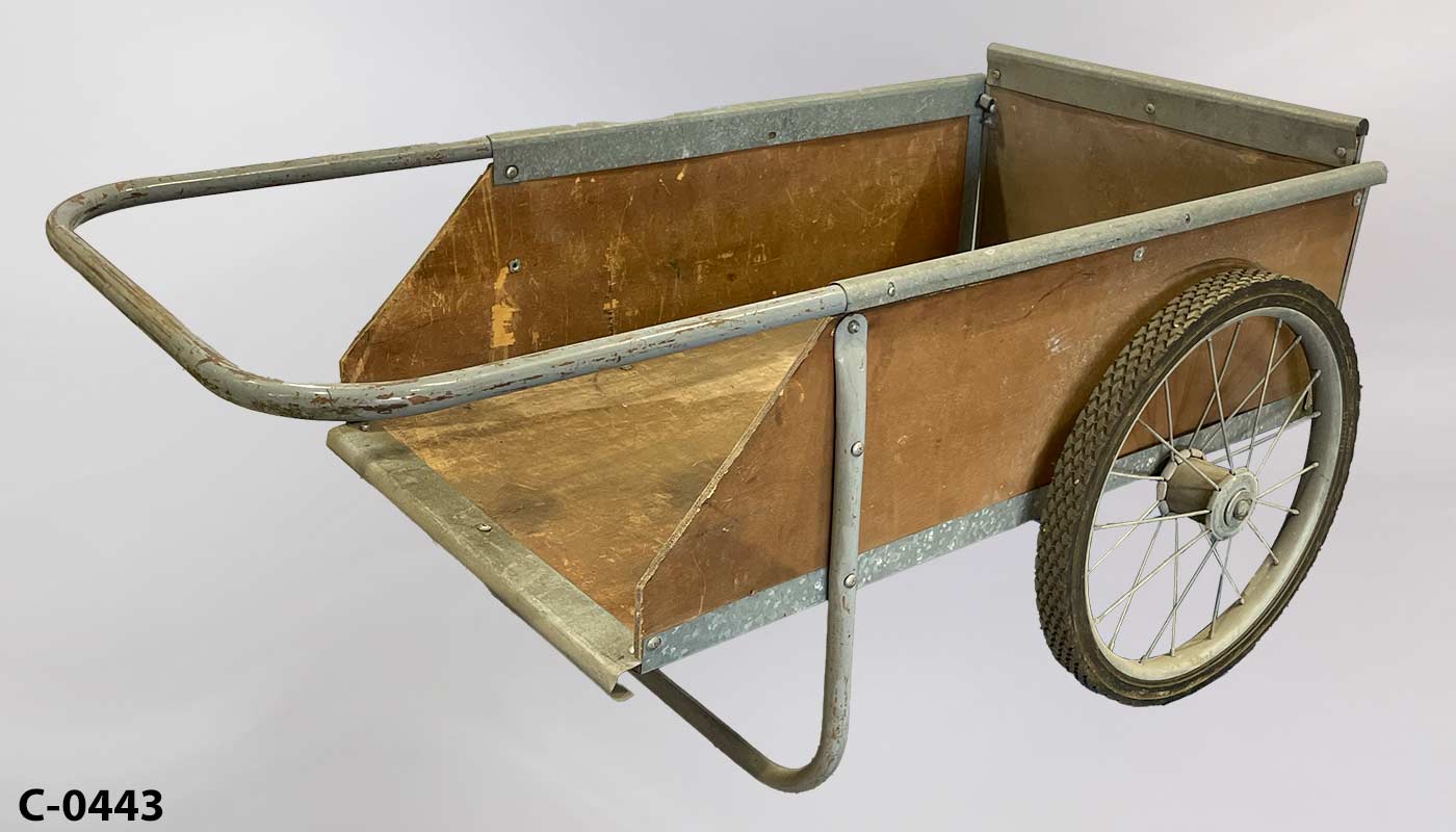 c_0443 Gardener's Cart