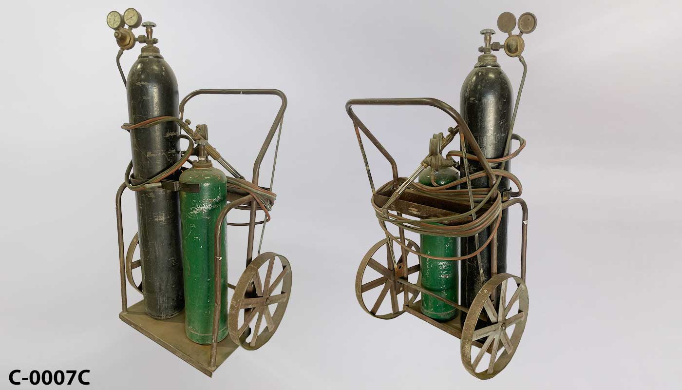 Welder's cart 30"wx47"t, stock number C-0007c