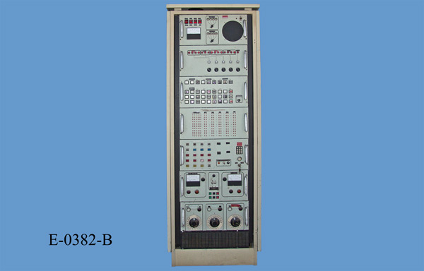 Electronic control tower, [SPECIFY IF 7 SECTION OR 5, another photo