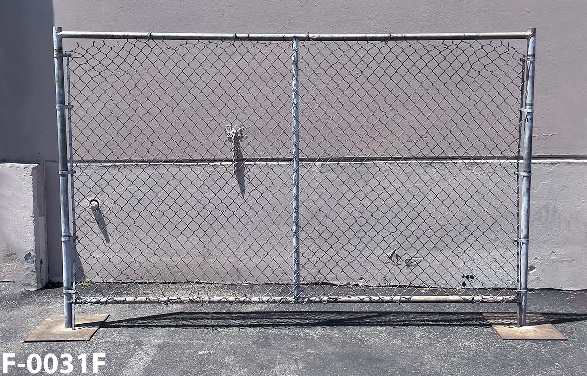 Chainlink fence, stock number F-0031f