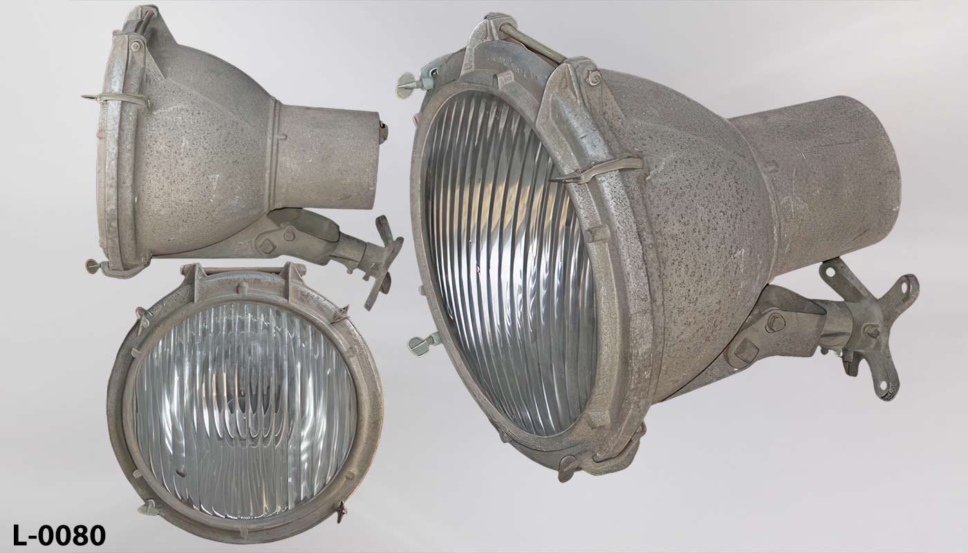 Light, stock number L-0080