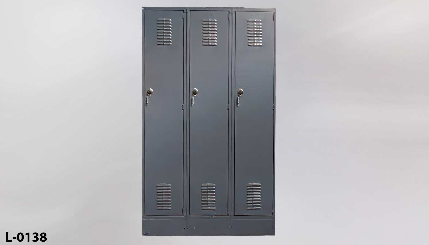 Locker, stock number L-0138