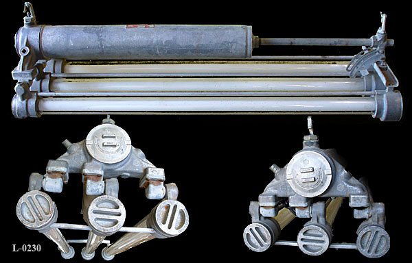 Light, 4' fluorescent, hazardous location, CROUSE HINDS, another photo