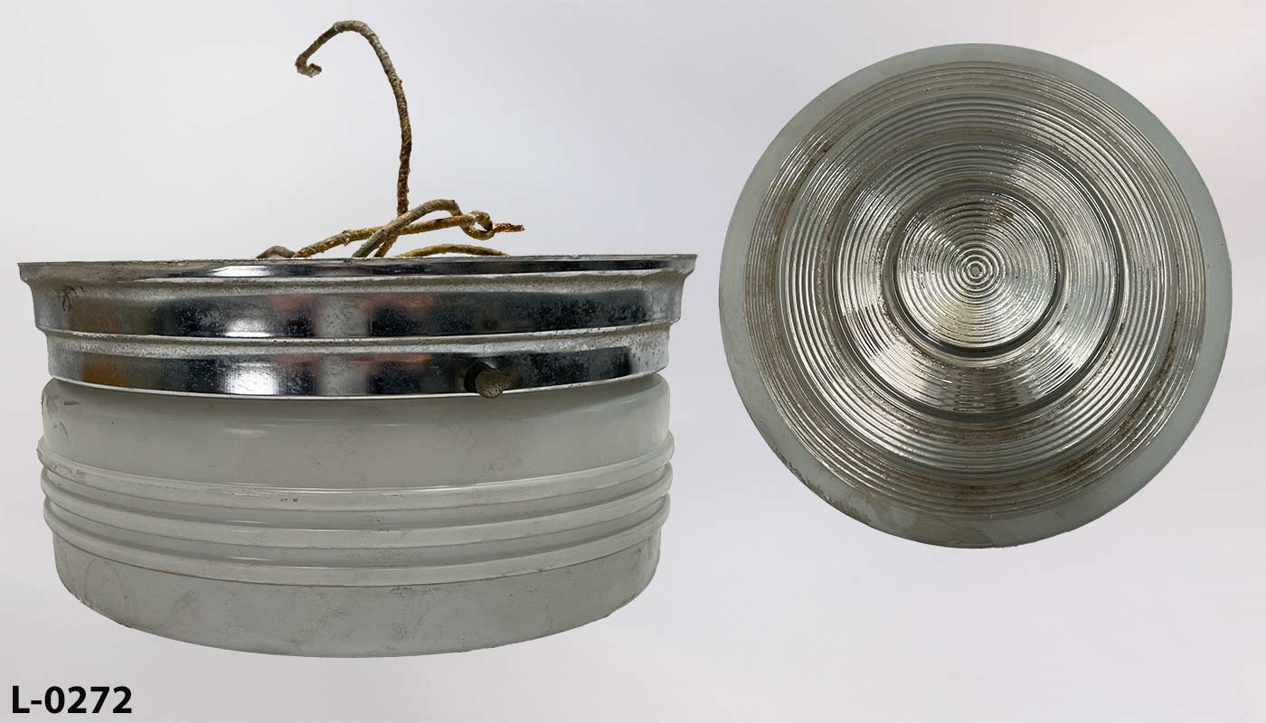 Light, stock number L-0272