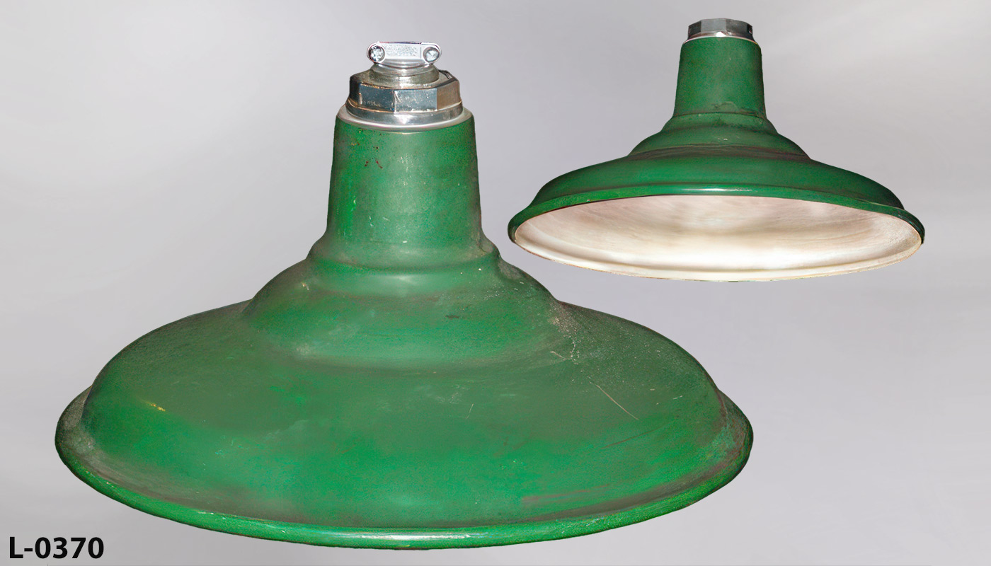 Light, stock number L-0370