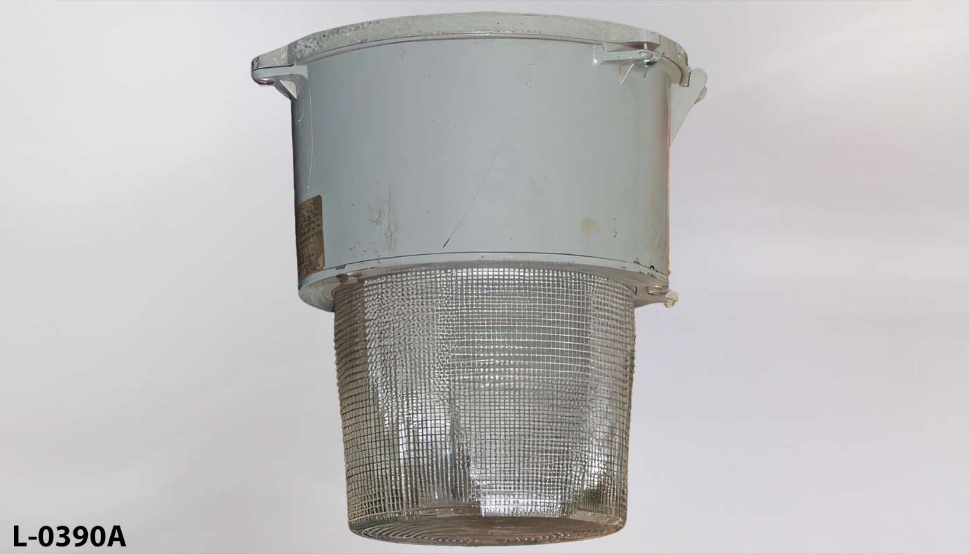 Light, stock number L-0390a