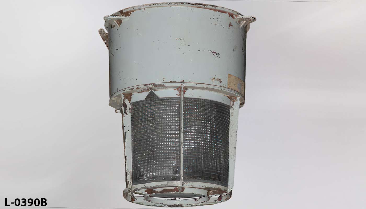 Light, stock number L-0390b