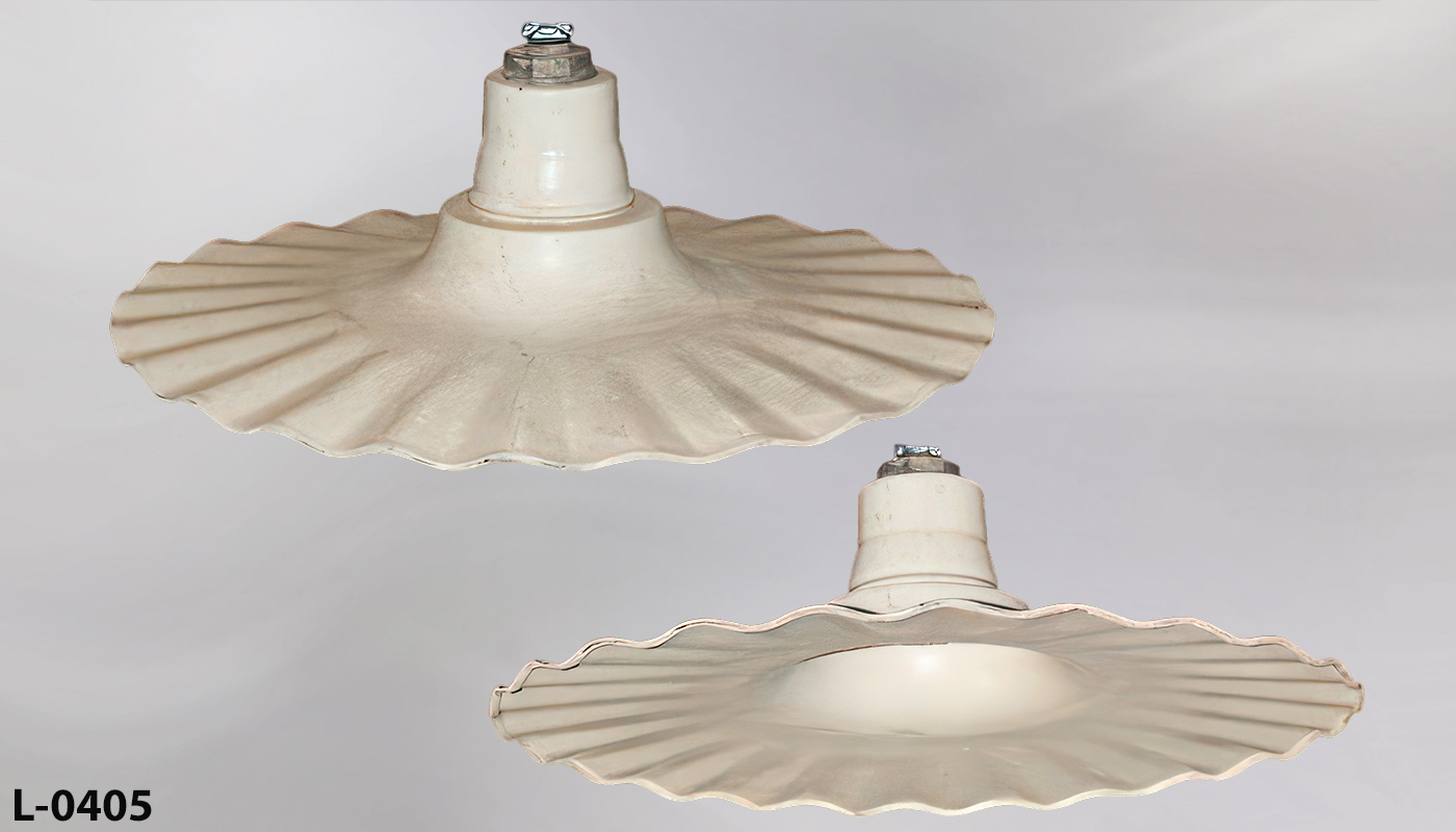 Light, stock number L-0405