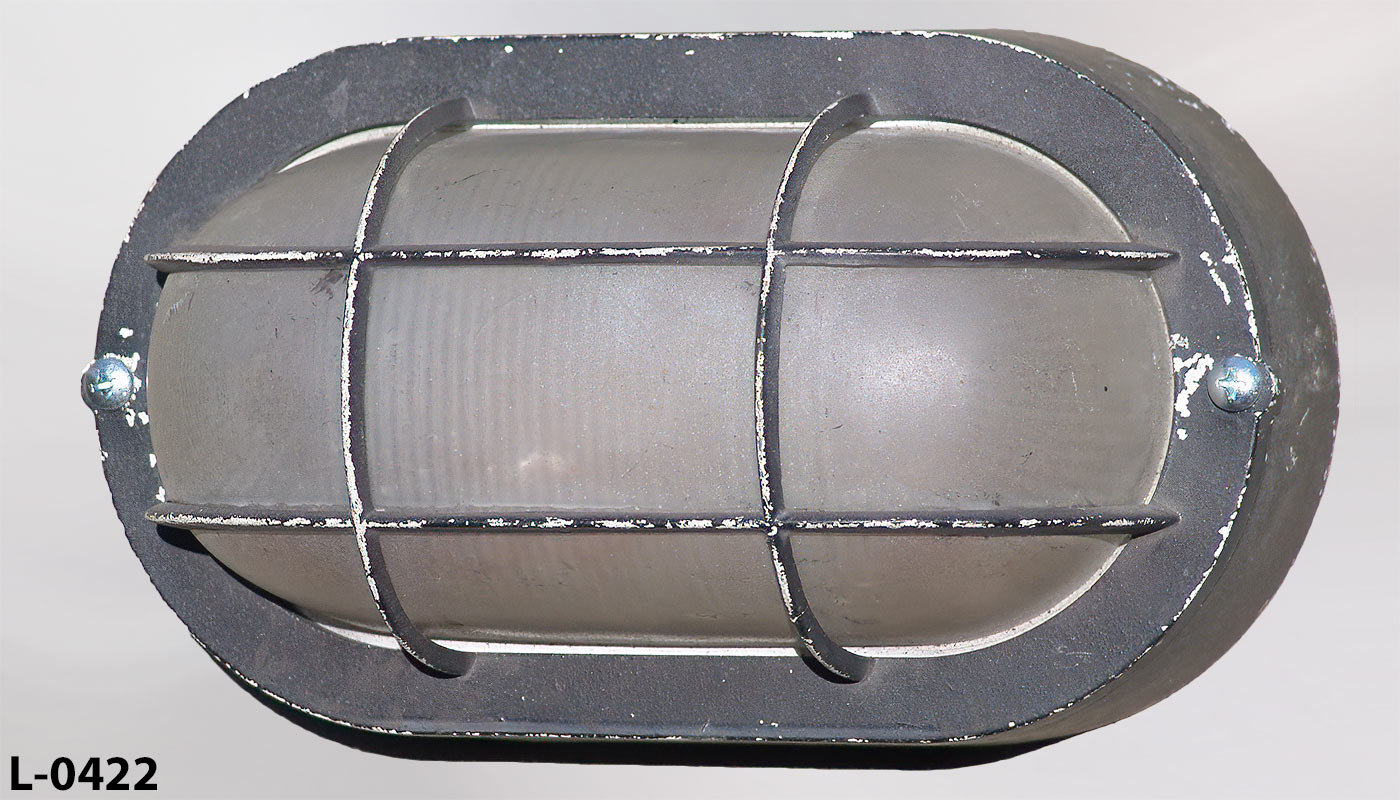 Light, stock number L-0422