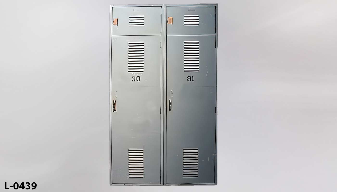 Locker, stock number L-0439