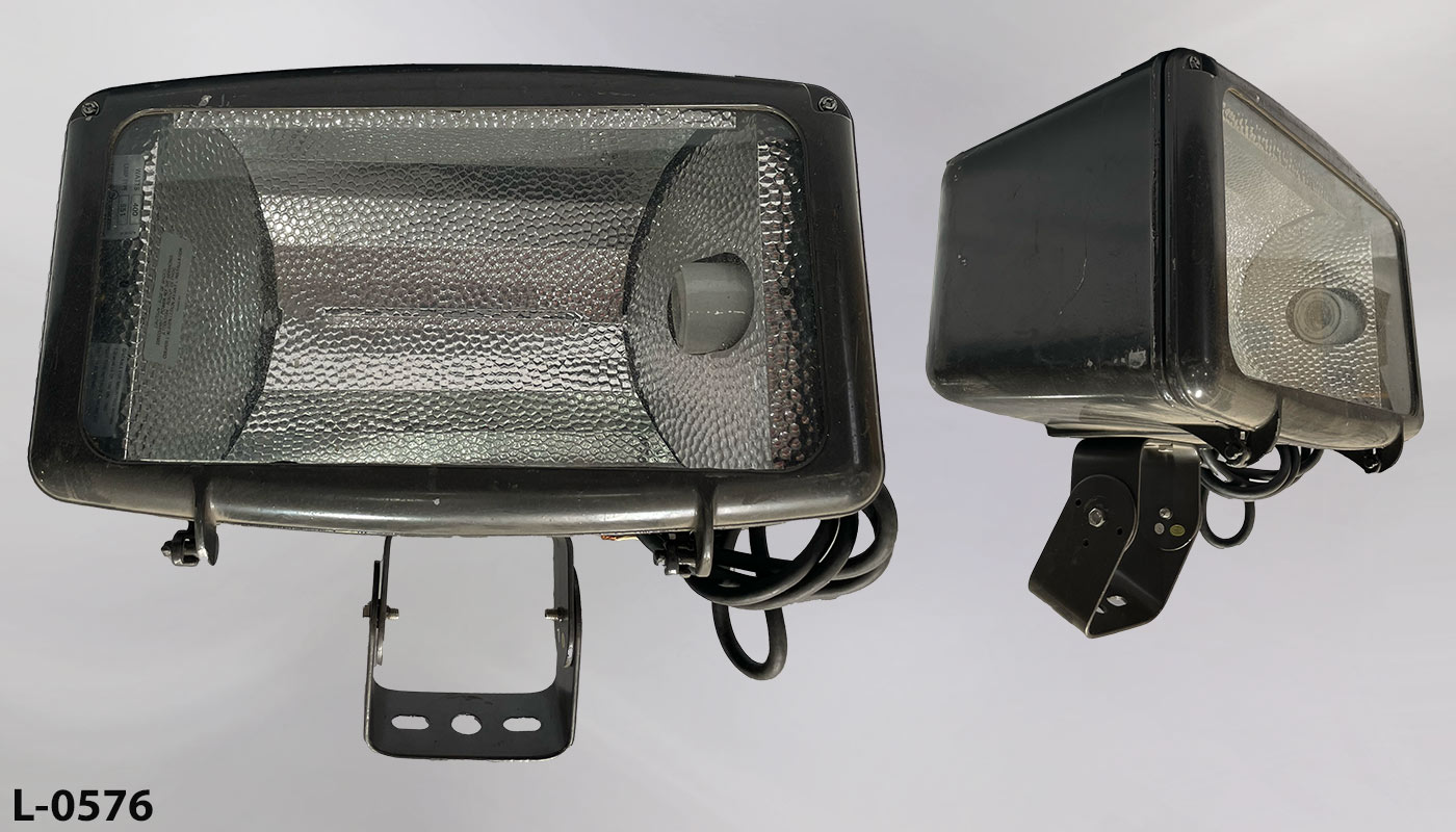 Light, stock number L-0576