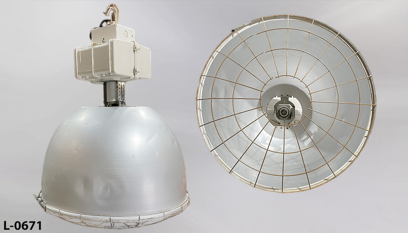 Light, stock number L-0671