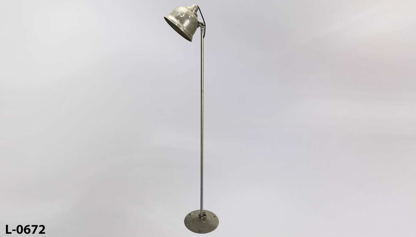 Light, stock number L-0672