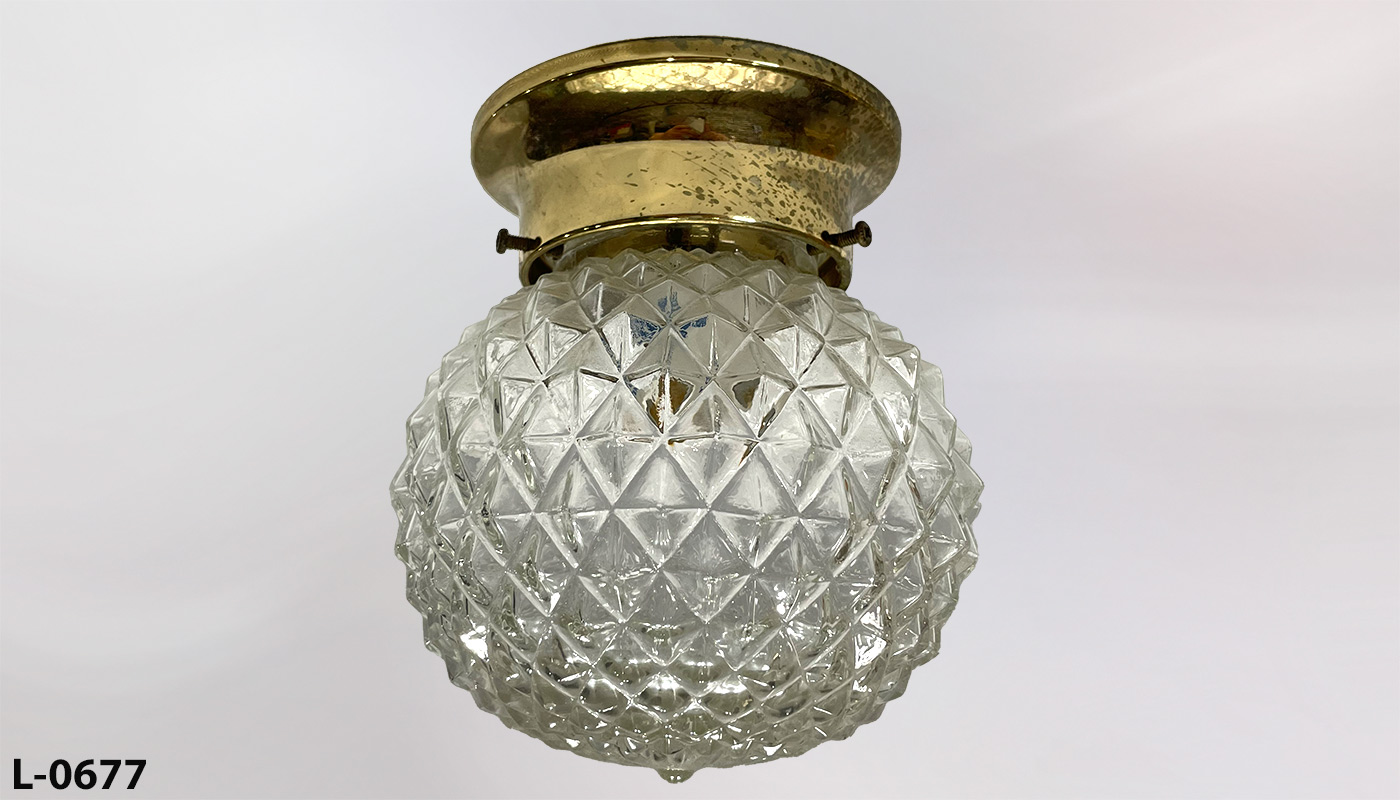 Light, stock number L-0677