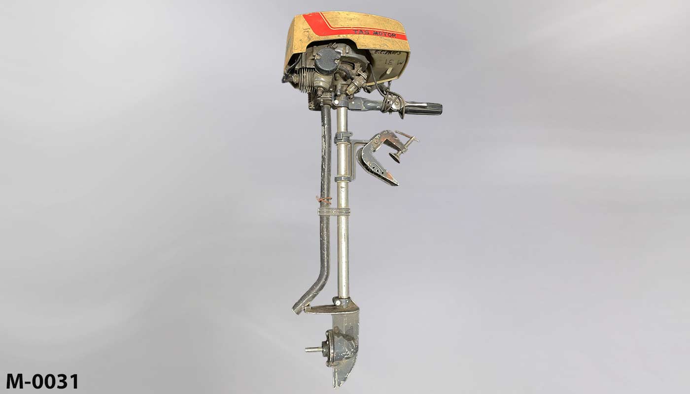 Outboard boat motor, stock number M-0031