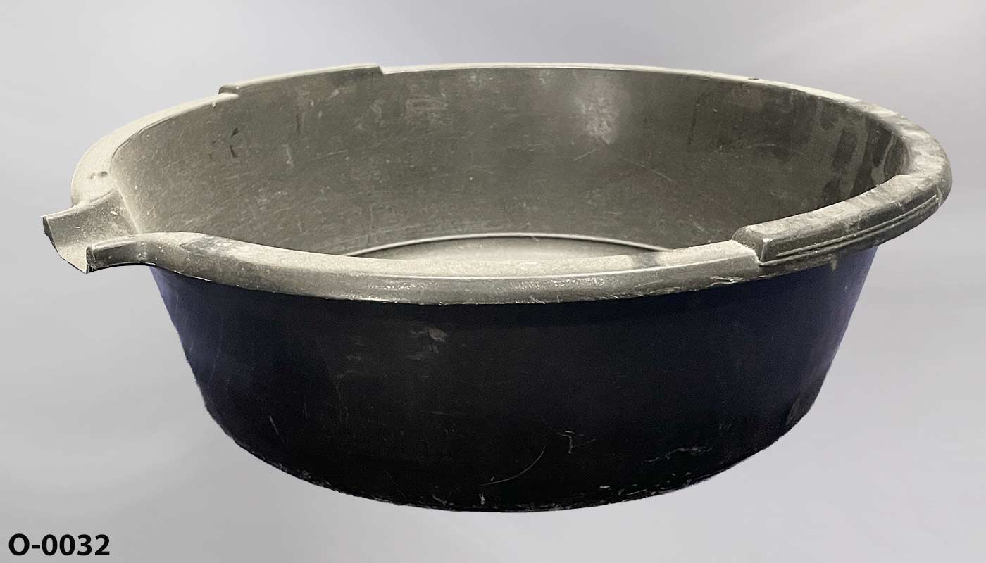 Oil drain pan, stock number O-0032