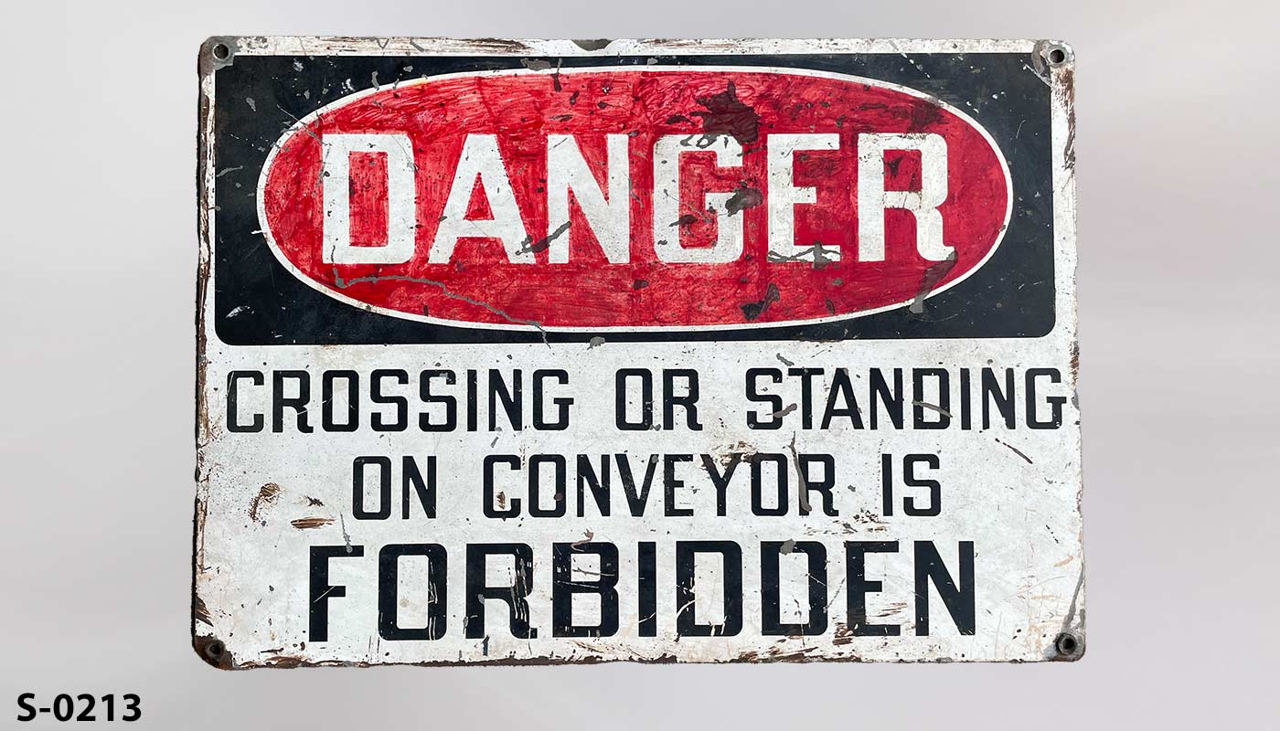 Sign-Danger crossing over or standing on conveyor belt is forbidden, stock number S-0213