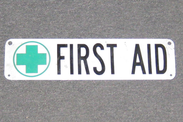 Sign-First Aid with green cross in circle, stock number S-0718