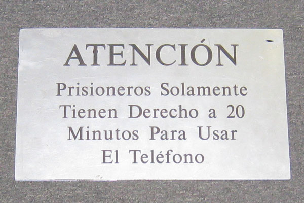 Sign-Spanish-Atencion Prisoneros Solamente..., stock number S-1290