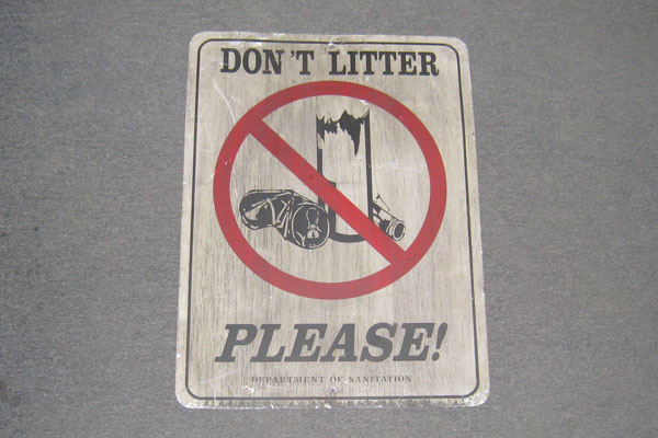 Sign-Don't Litter Please, stock number S-2104