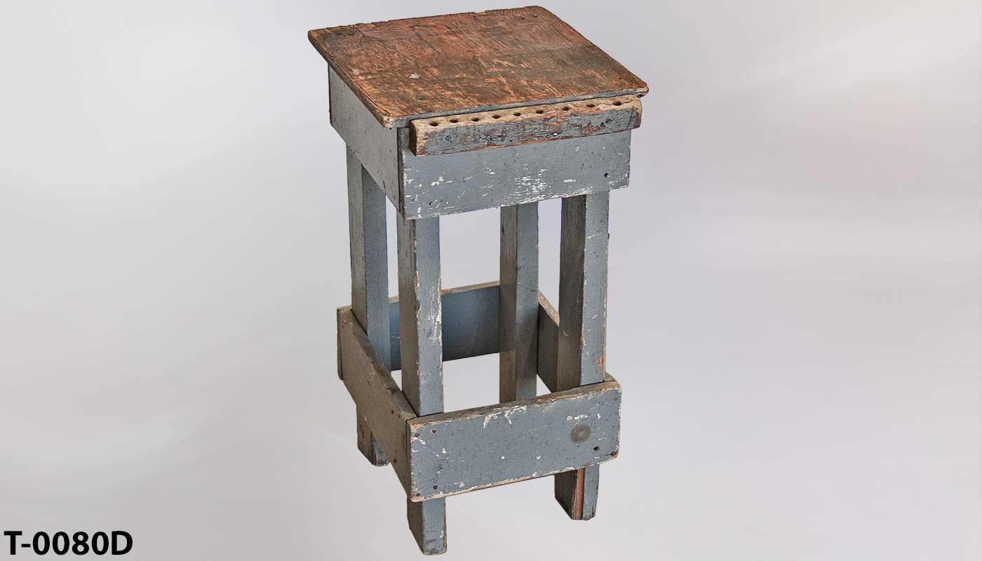 Table, stock number T-0080d