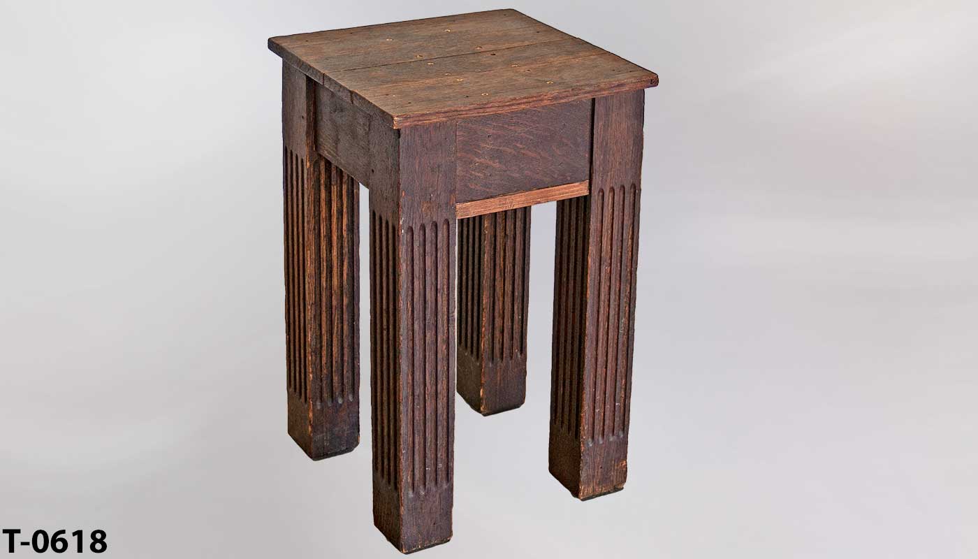 Table, stock number T-0618