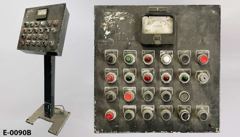 Electronic control pedestal, photo 2 of 2, E-0090B