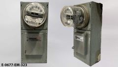 Electric meter panel box w/ 5 service disconnecting breakers, stock number E-0677