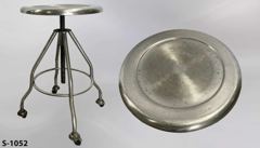 Stool, stock number S-1052