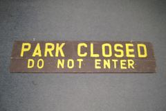 Sign-Park Closed, stock number S-1870