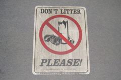 Sign-Don't Litter Please, stock number S-2104